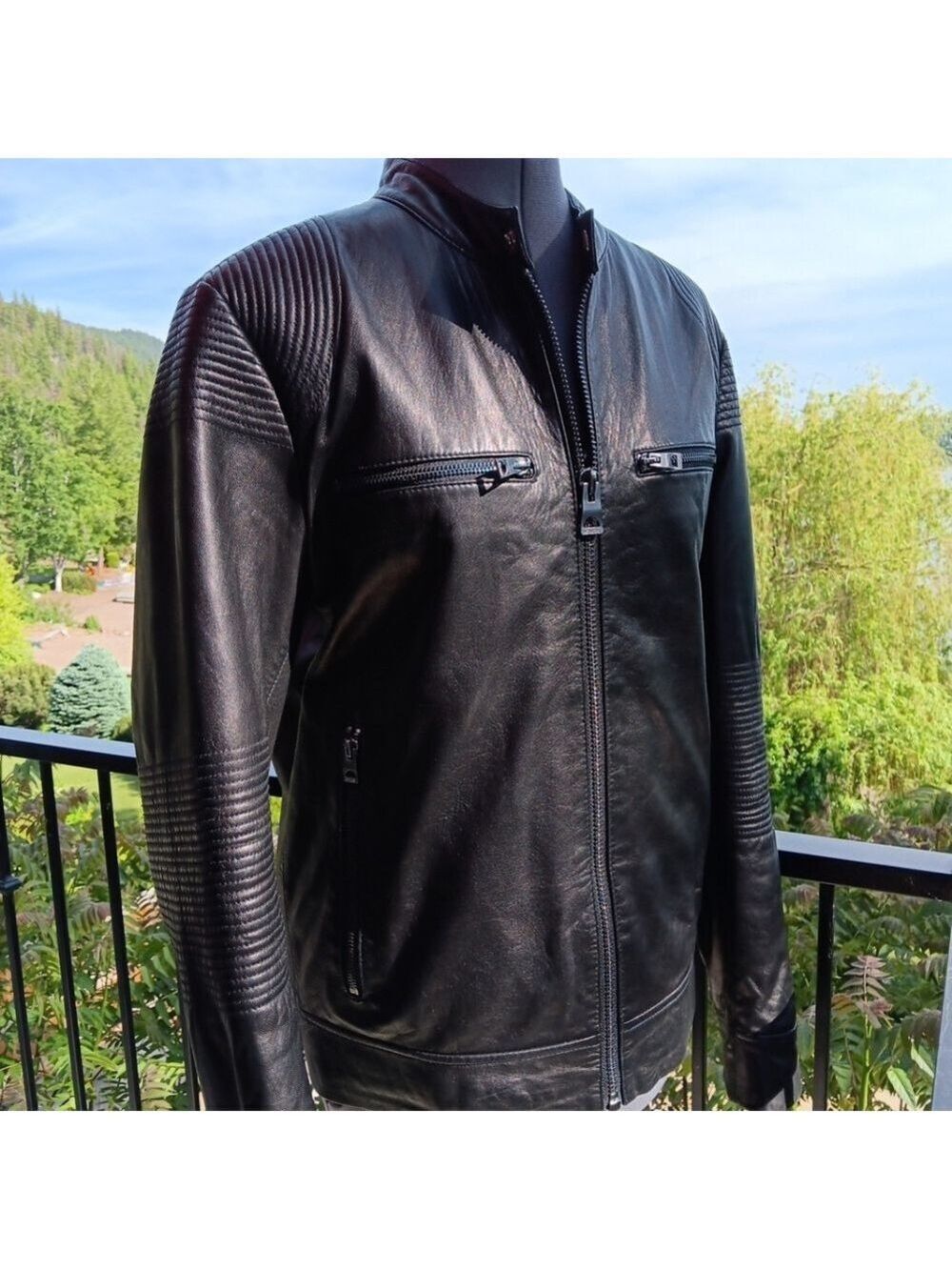 Stunning Small GUESS Womens Leather Jacket Moto Style Black Very Good Condition